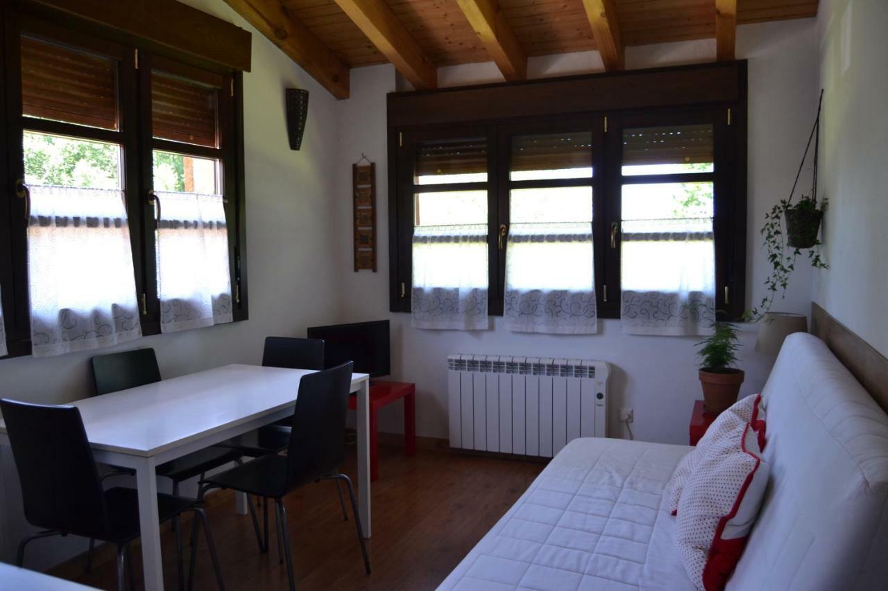Apartamentos Rurales La Cirigueena Oles Exterior foto